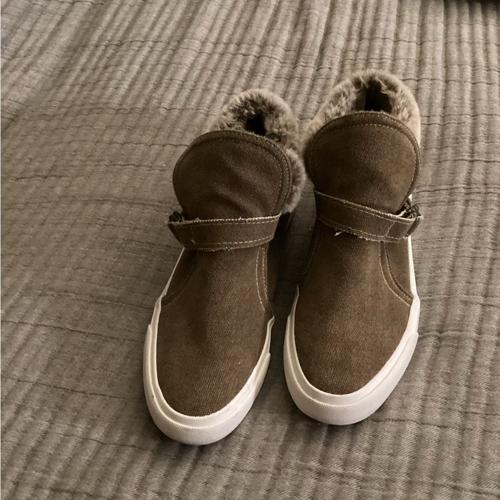 Blowfish canvas shoes